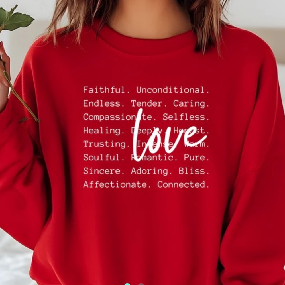 NWT Red Love Words Graphic Crewneck Sweatshirt
